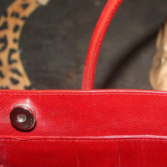 $498 Designer True Red Juliana Collezioni Status Leather Tote Bag w Lock & Key - Picture 8 of 10